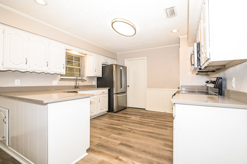 2,590/Mo, 708 Village Green Dr Rockwall, TX 75087 Kitchen View