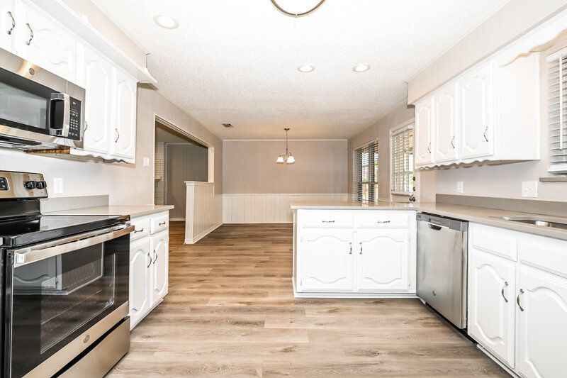 2,590/Mo, 708 Village Green Dr Rockwall, TX 75087 Kitchen View 2