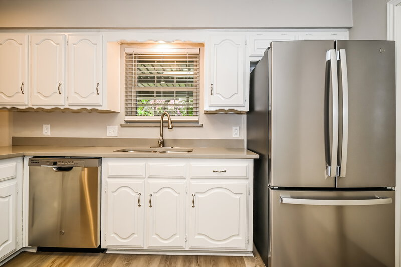 2,590/Mo, 708 Village Green Dr Rockwall, TX 75087 Kitchen View 3