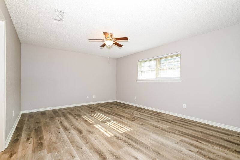 2,590/Mo, 708 Village Green Dr Rockwall, TX 75087 Main Bedroom View