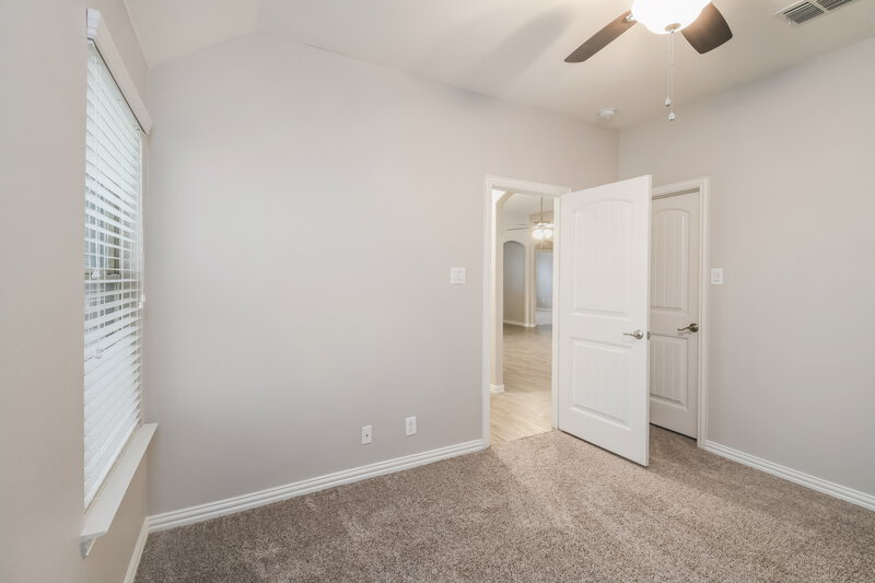 2,615/Mo, 817 Skytop Dr Fort Worth, TX 76052 Bedroom View 2