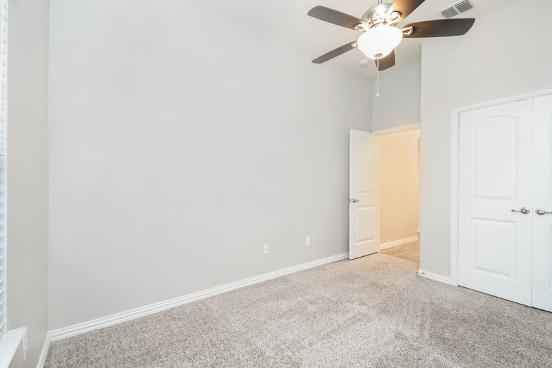 2,615/Mo, 817 Skytop Dr Fort Worth, TX 76052 Bedroom View 3