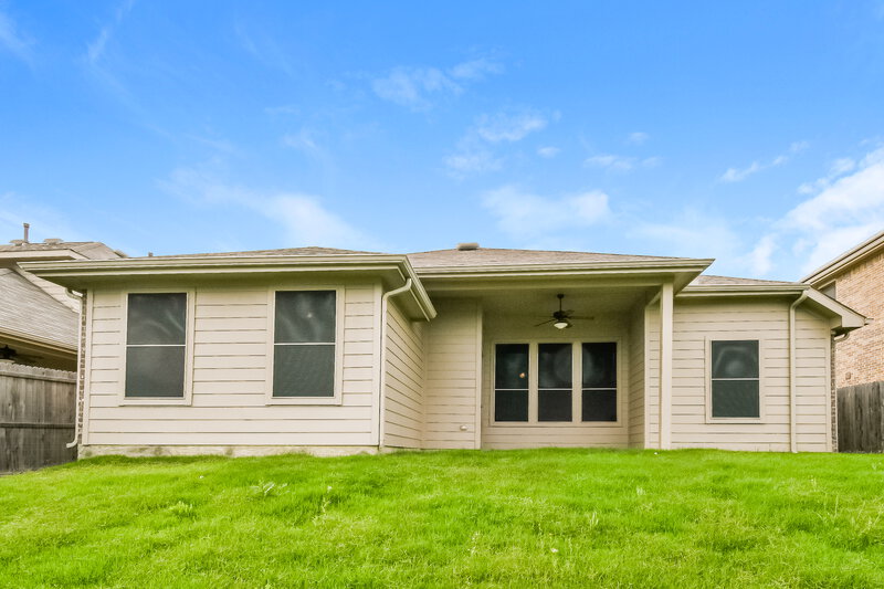 2,615/Mo, 817 Skytop Dr Fort Worth, TX 76052 Rear View