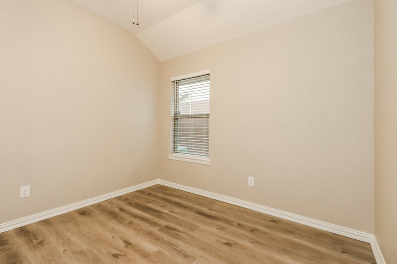 2,610/Mo, 2816 Mesquite Rd Fort Worth, TX 76111 Bedroom View