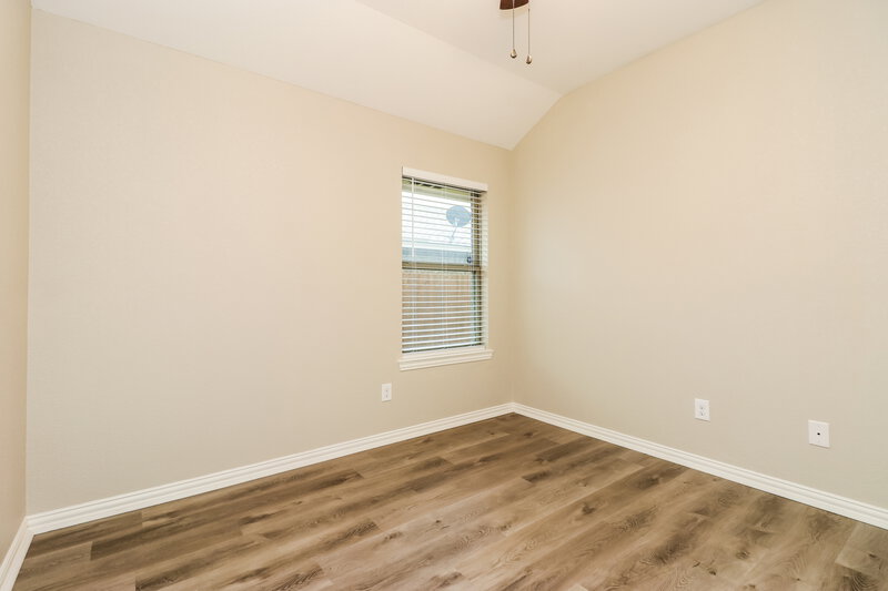 2,610/Mo, 2816 Mesquite Rd Fort Worth, TX 76111 Bedroom View 3