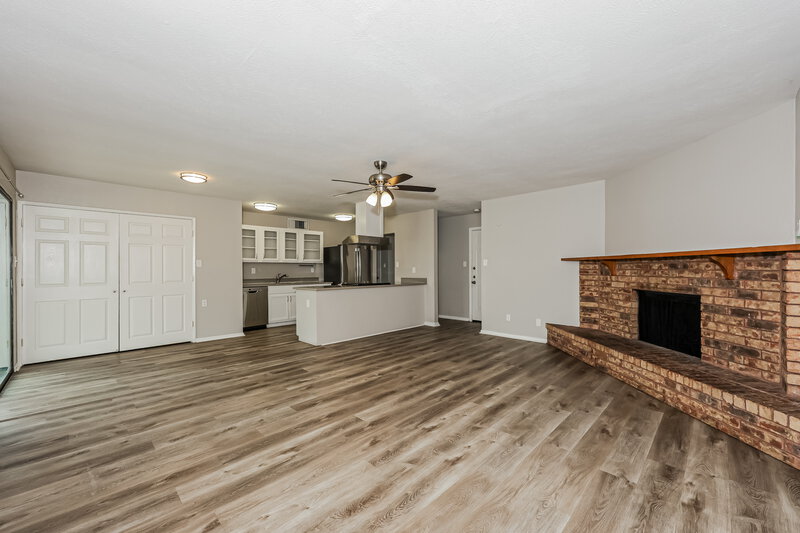 1,745/Mo, 514 Woodcrest Way Forney, TX 75126 Living Room View 2