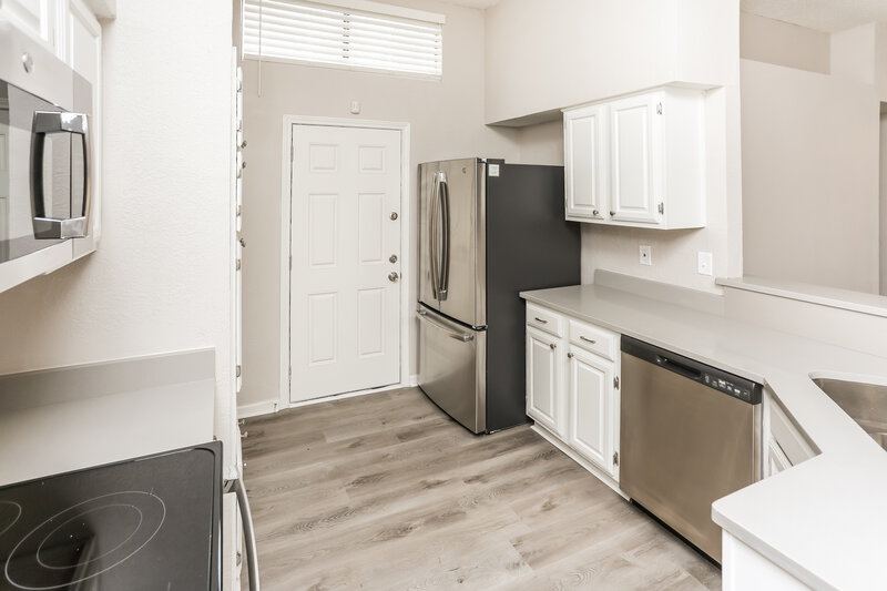 2,230/Mo, 106 Vine St Glenn Heights, TX 75154 Kitchen View