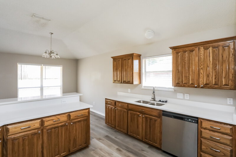 2,555/Mo, 6005 Blue Mesa Dr Arlington, TX 76017 Kitchen View 2