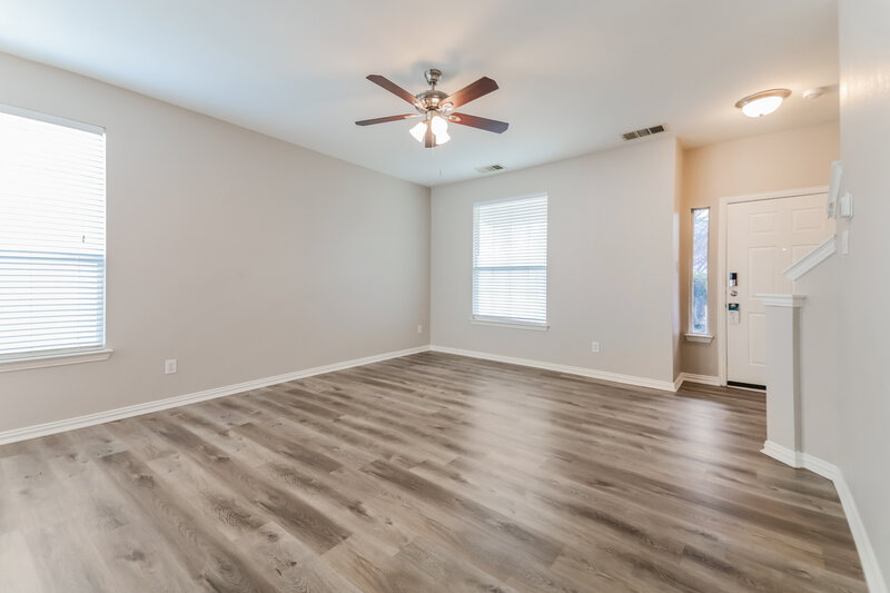 0/Mo, 10345 Nantucket Dr Providence Village, TX 76227 Living Room View 3