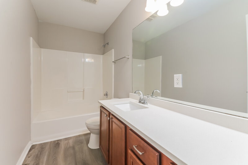 0/Mo, 10345 Nantucket Dr Providence Village, TX 76227 Bathroom View