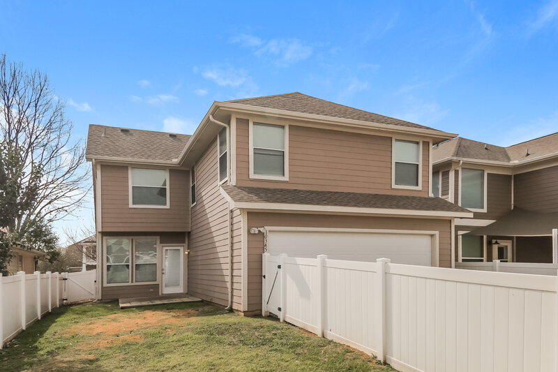 0/Mo, 10345 Nantucket Dr Providence Village, TX 76227 Rear View