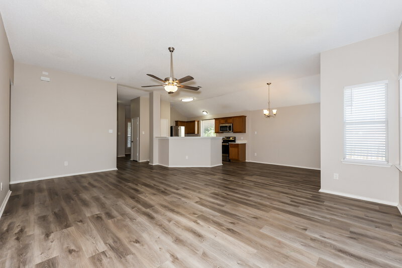 2,240/Mo, 1346 Vermont Ave Lancaster, TX 75134 Living Room View