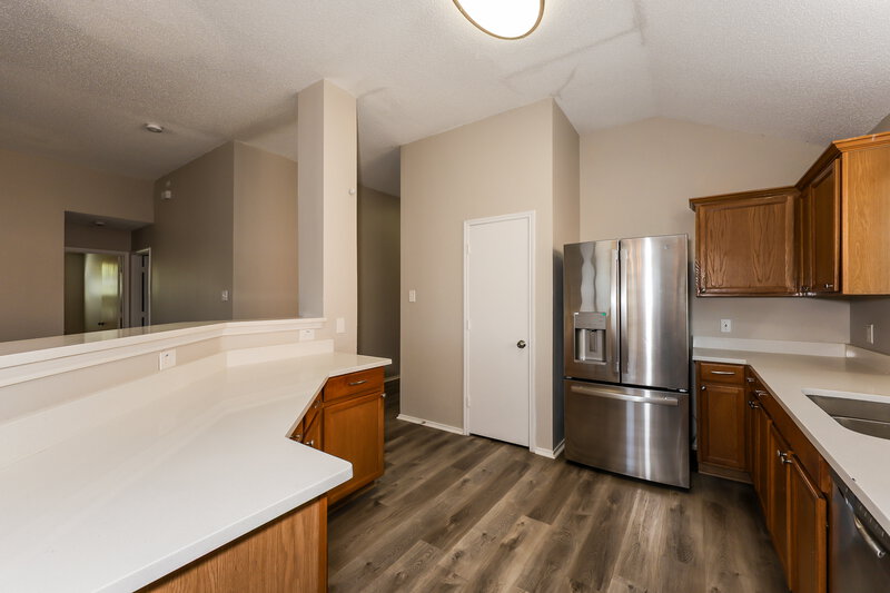 2,240/Mo, 1346 Vermont Ave Lancaster, TX 75134 Kitchen View