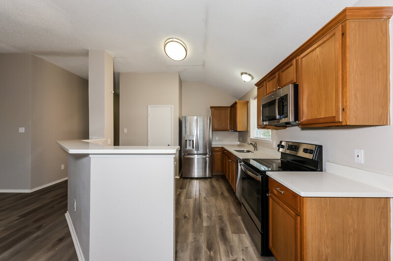 2,240/Mo, 1346 Vermont Ave Lancaster, TX 75134 Kitchen View 4