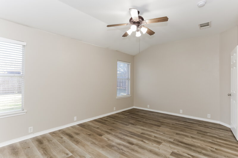 2,900/Mo, 928 Zachary Dr Arlington, TX 76002 Main Bedroom View