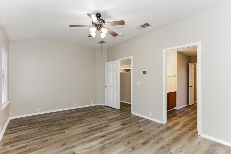 2,900/Mo, 928 Zachary Dr Arlington, TX 76002 Bedroom View 3
