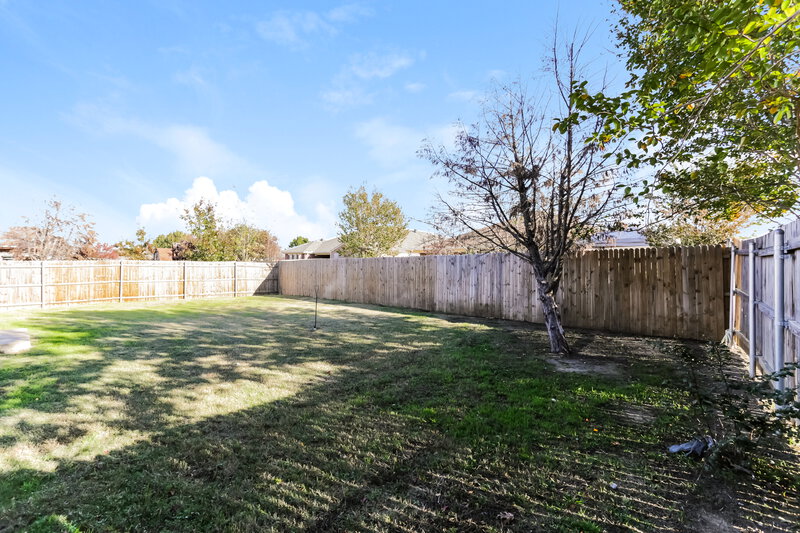 2,900/Mo, 928 Zachary Dr Arlington, TX 76002 Rear View