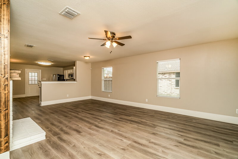 2,455/Mo, 2811 Meadow Bluff Dr Wylie, TX 75098 Living Room View 4