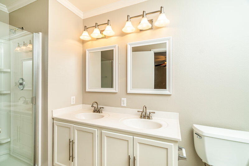2,455/Mo, 2811 Meadow Bluff Dr Wylie, TX 75098 Main Bathroom View