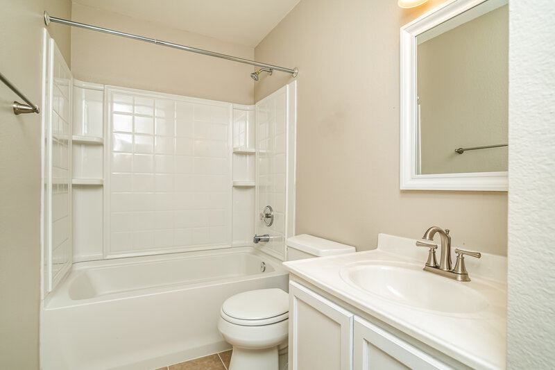 2,455/Mo, 2811 Meadow Bluff Dr Wylie, TX 75098 Bathroom View