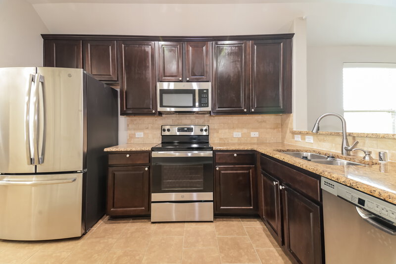 1,830/Mo, 1513 Applegate Way Royse City, TX 75189 Kitchen View 2