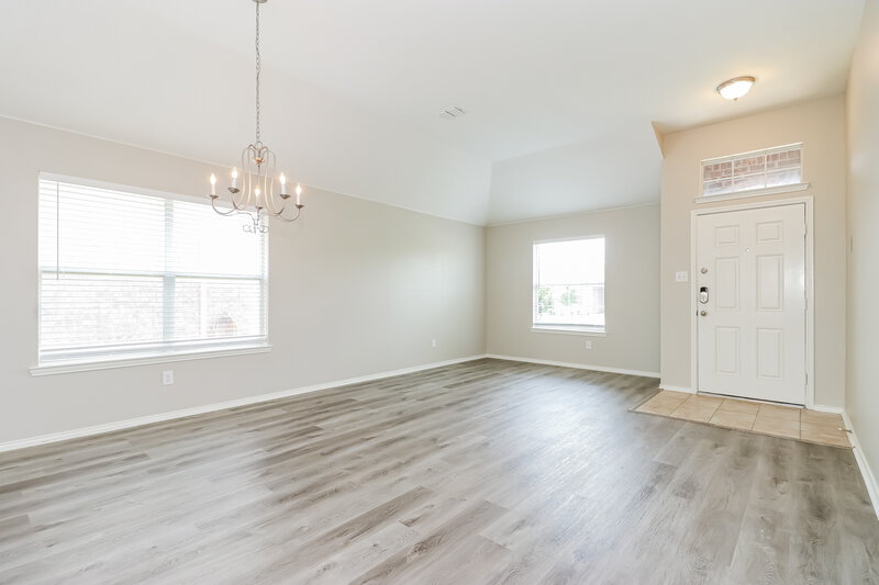 2,270/Mo, 408 Waterline Dr Crowley, TX 76036 Dining Room View