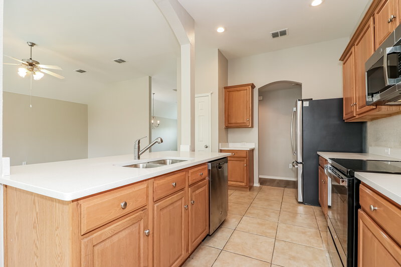2,270/Mo, 408 Waterline Dr Crowley, TX 76036 Kitchen View 2