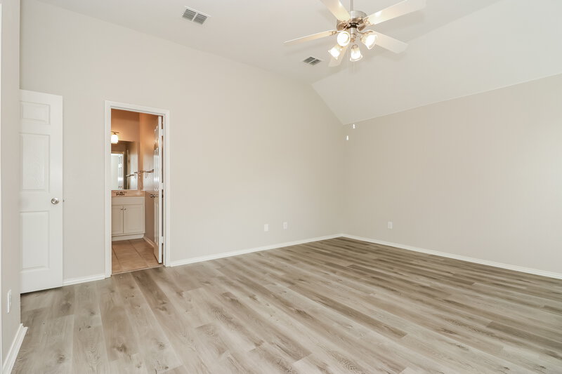 2,270/Mo, 408 Waterline Dr Crowley, TX 76036 Main Bedroom View 2