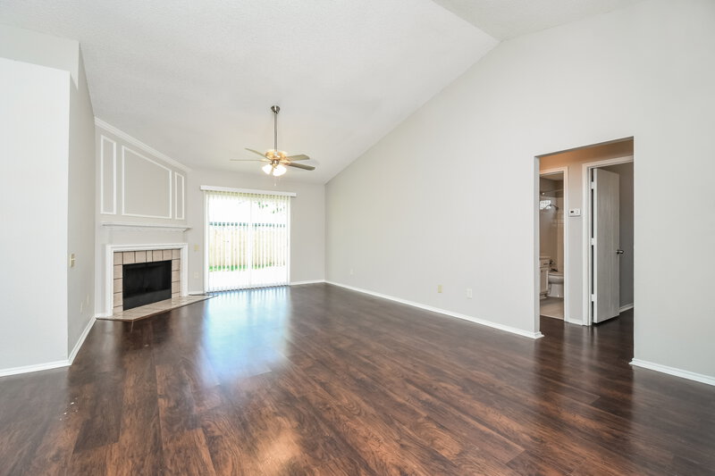 2,245/Mo, 949 Danforth Pl Arlington, TX 76017 Living Room View