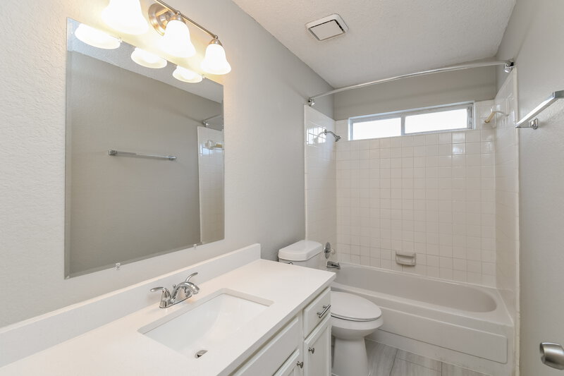 2,245/Mo, 949 Danforth Pl Arlington, TX 76017 Bathroom View