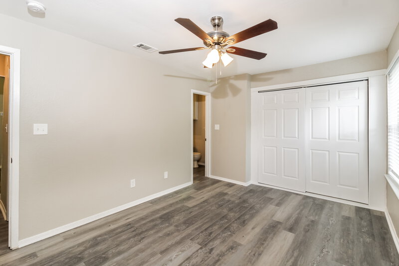 2,190/Mo, 416 Bart St Keller, TX 76248 Main Bedroom View 2