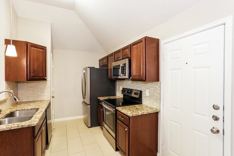 1,910/Mo, 327 Tioga Dr Arlington, TX 76002 Kitchen View