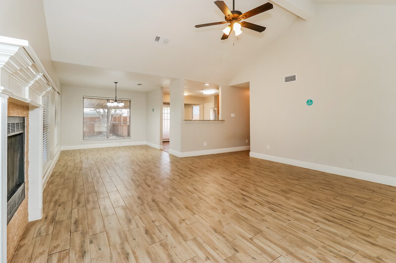 2,685/Mo, 4902 Garden Grove Rd Grand Prairie, TX 75052 Living Room View 2