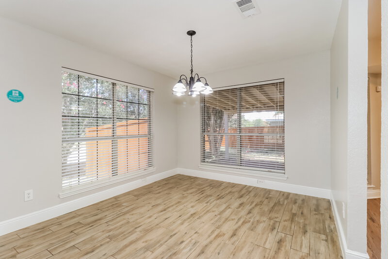 2,685/Mo, 4902 Garden Grove Rd Grand Prairie, TX 75052 Dining Room View