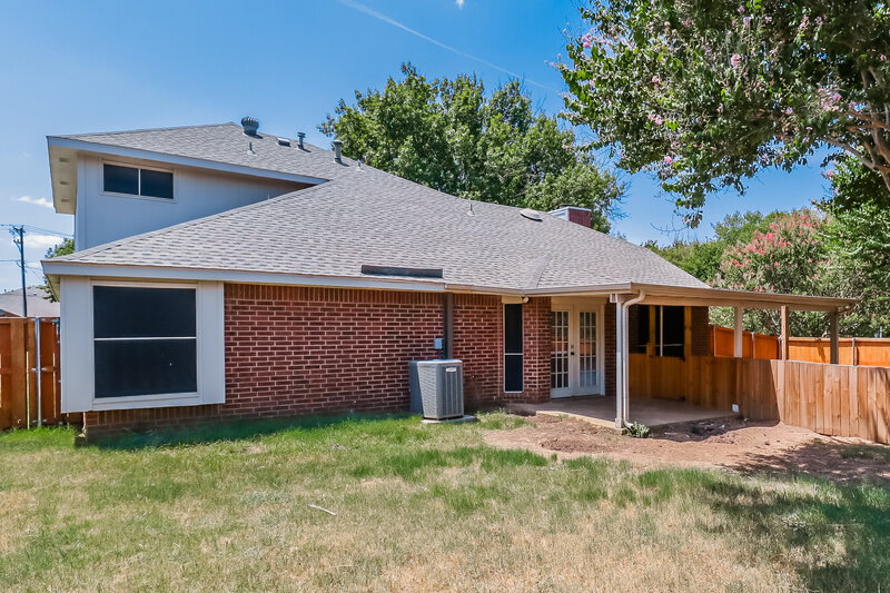 2,685/Mo, 4902 Garden Grove Rd Grand Prairie, TX 75052 Rear View