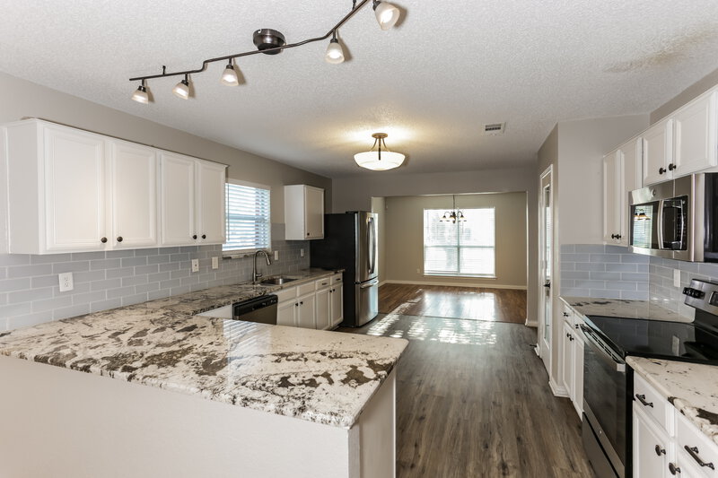 3,620/Mo, 1928 Salt Flats Trail Arlington, TX 76002 Kitchen View 2