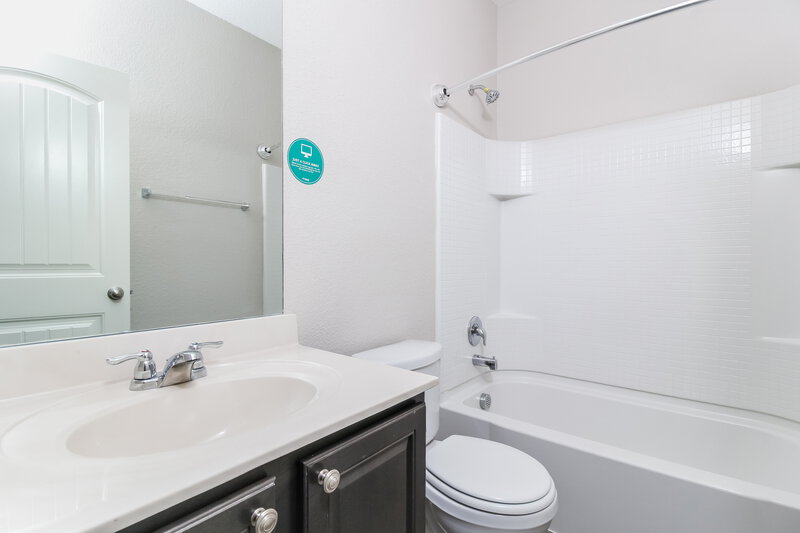 2,195/Mo, 6027 Hailey Ct Aubrey, TX 76227 Bathroom View