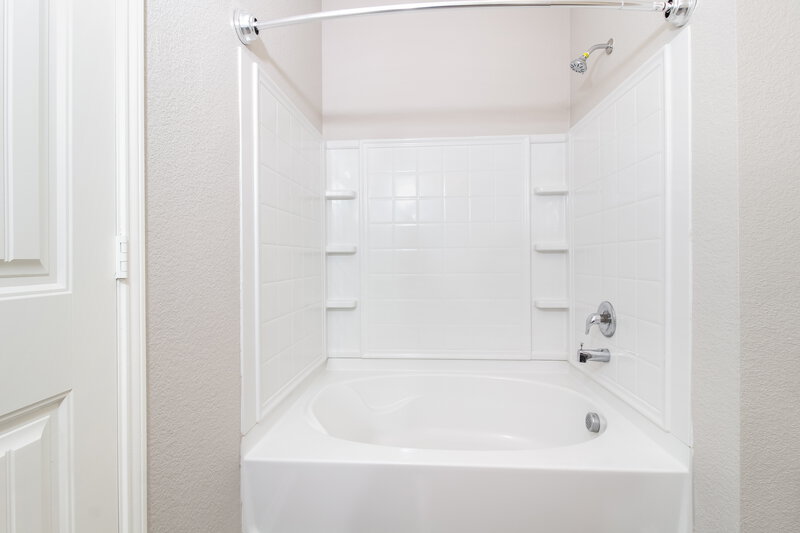 2,195/Mo, 6027 Hailey Ct Aubrey, TX 76227 Bathroom View 2