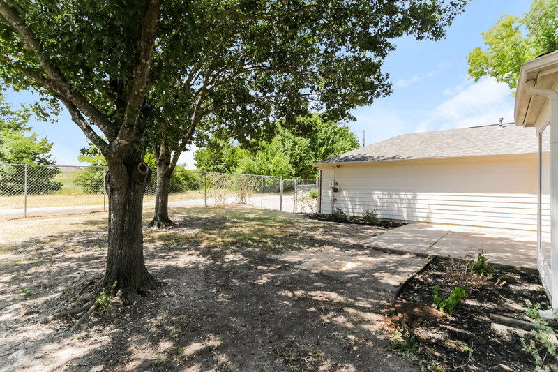 2,155/Mo, 912 Eagle Dr Desoto, TX 75115 Misc View 14