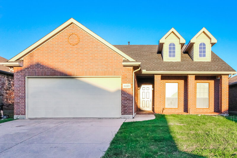 2,140/Mo, 6220 Claire Dr Fort Worth, TX 76131 External View