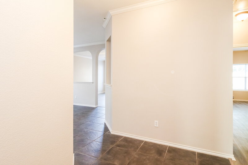 2,140/Mo, 6220 Claire Dr Fort Worth, TX 76131 Foyer View 2
