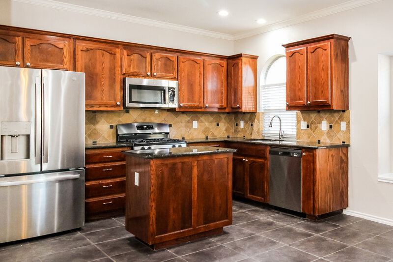 2,140/Mo, 6220 Claire Dr Fort Worth, TX 76131 Kitchen View 3