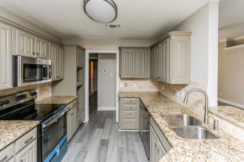 2,485/Mo, 3605 Sutter Ct Fort Worth, TX 76137 Kitchen View