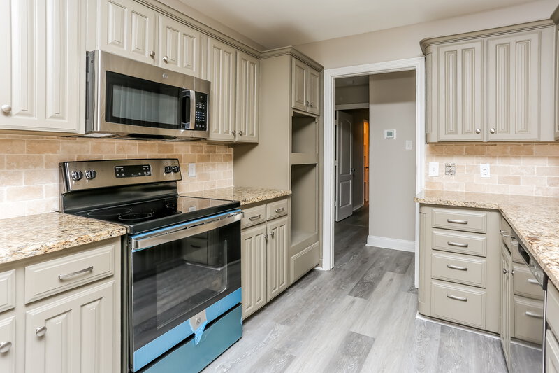 2,485/Mo, 3605 Sutter Ct Fort Worth, TX 76137 Kitchen View 2
