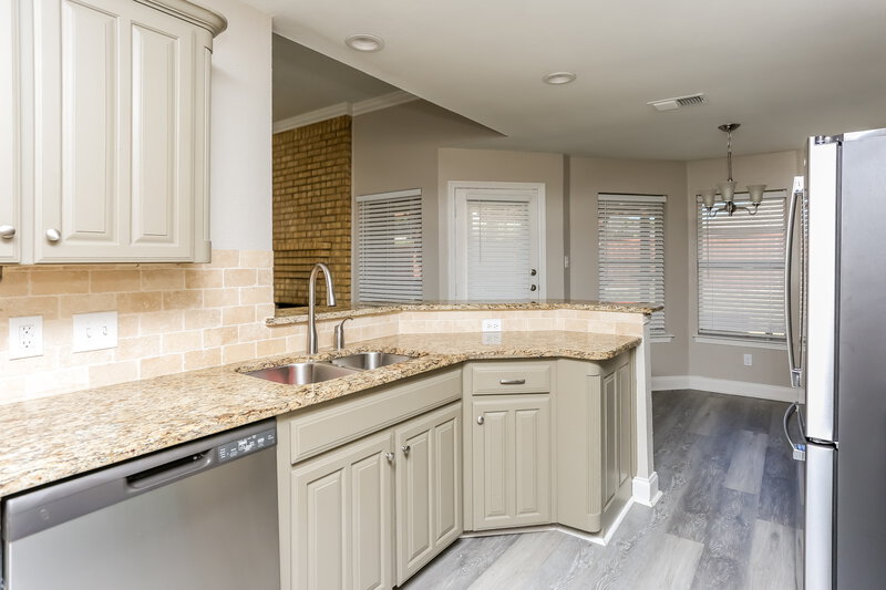 2,485/Mo, 3605 Sutter Ct Fort Worth, TX 76137 Kitchen View 3