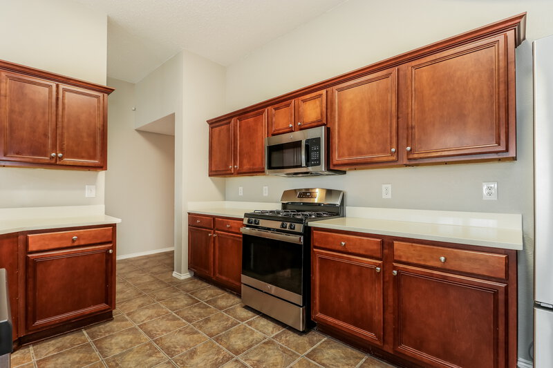 2,500/Mo, 2446 Frontier Dr Grand Prairie, TX 75052 Kitchen View