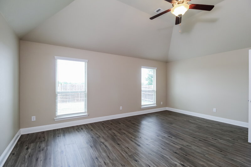 2,640/Mo, 407 Valley Ridge Dr Red Oak, TX 75154 Main Bedroom View