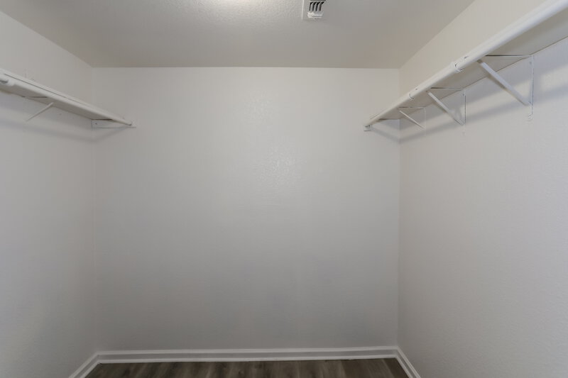 3,830/Mo, 8501 Rainy Lake Dr Fort Worth, TX 76244 Walk In Closet View