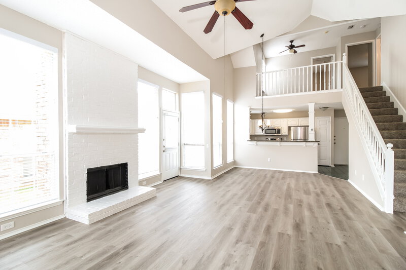 2,620/Mo, 1332 Overlook Dr Lewisville, TX 75067 Living Room View 2