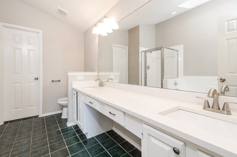 2,620/Mo, 1332 Overlook Dr Lewisville, TX 75067 Main Bathroom View